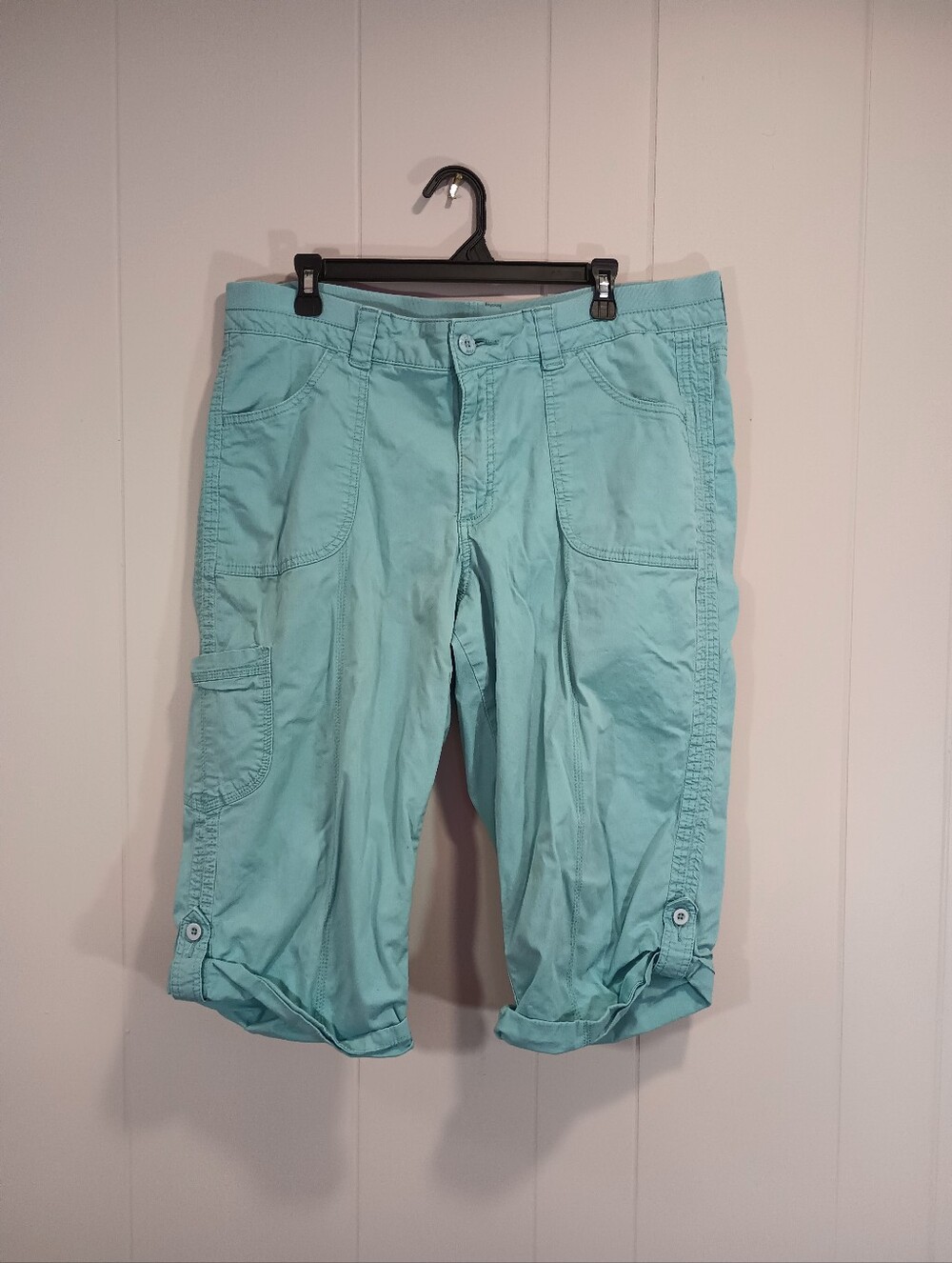 Riders by Lee 98% Cotton Aqua Cargo Capris